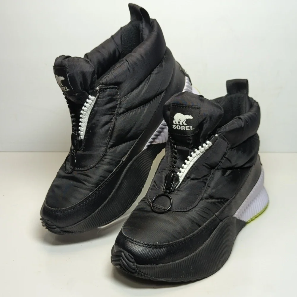 Sorel Out N About III Puffy Zip winter snow boots womans size 6 EU 37
